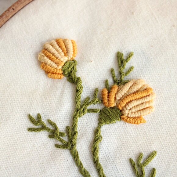 Embroidered Hoop Art, Dandelions on Muslin, 6" Stained Brown Wooden Frame, OOAK - Picture 7 of 10